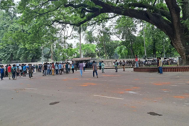 Quota reform protesters were gathering in the VC Chattar area on the campus on 17 July 2024.